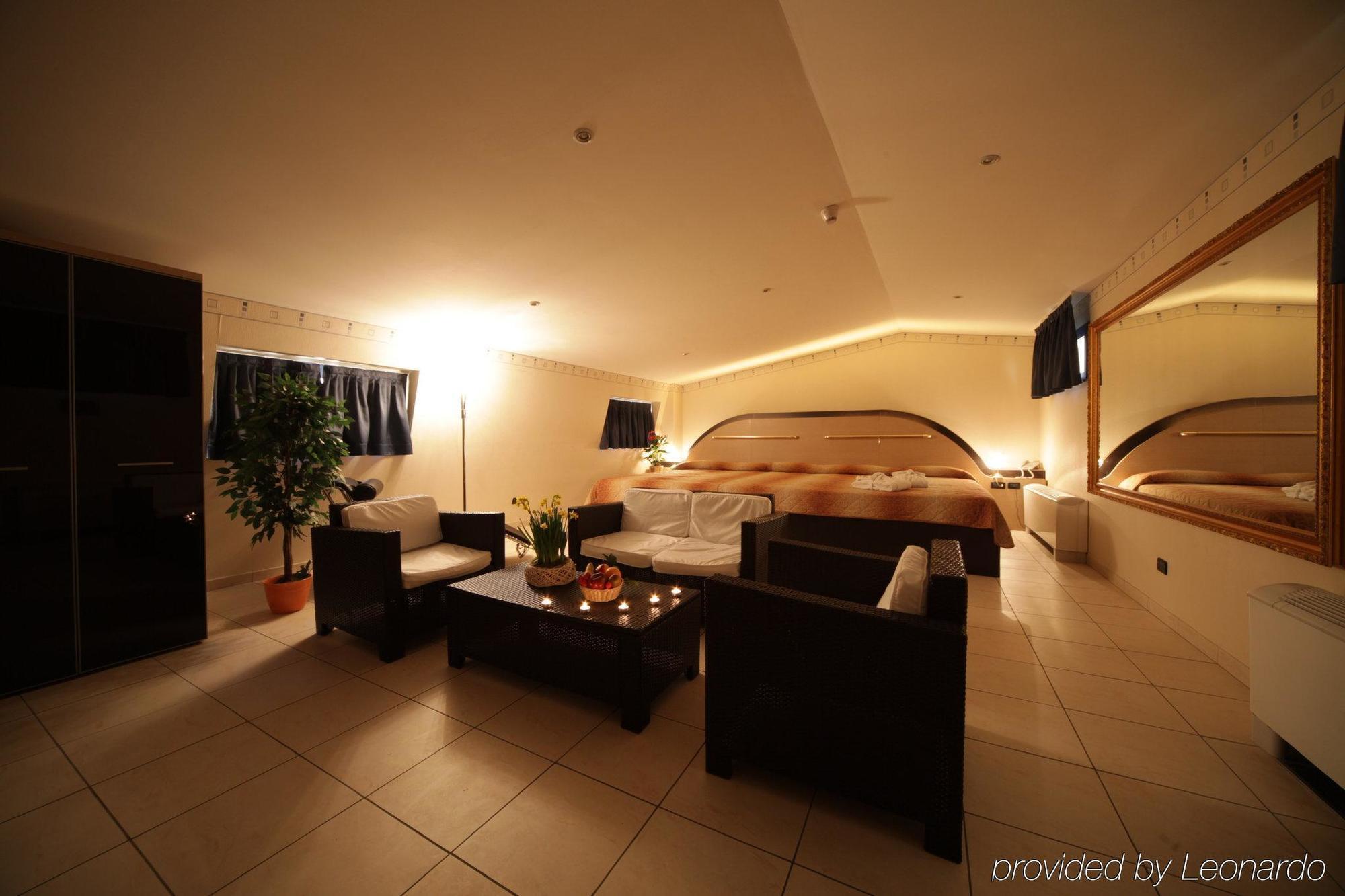 Autosole 2 Otel Milano Dış mekan fotoğraf